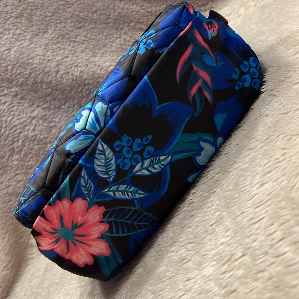 LUG Ranger Black Resort Crossbody Bag - Picture 11 of 12